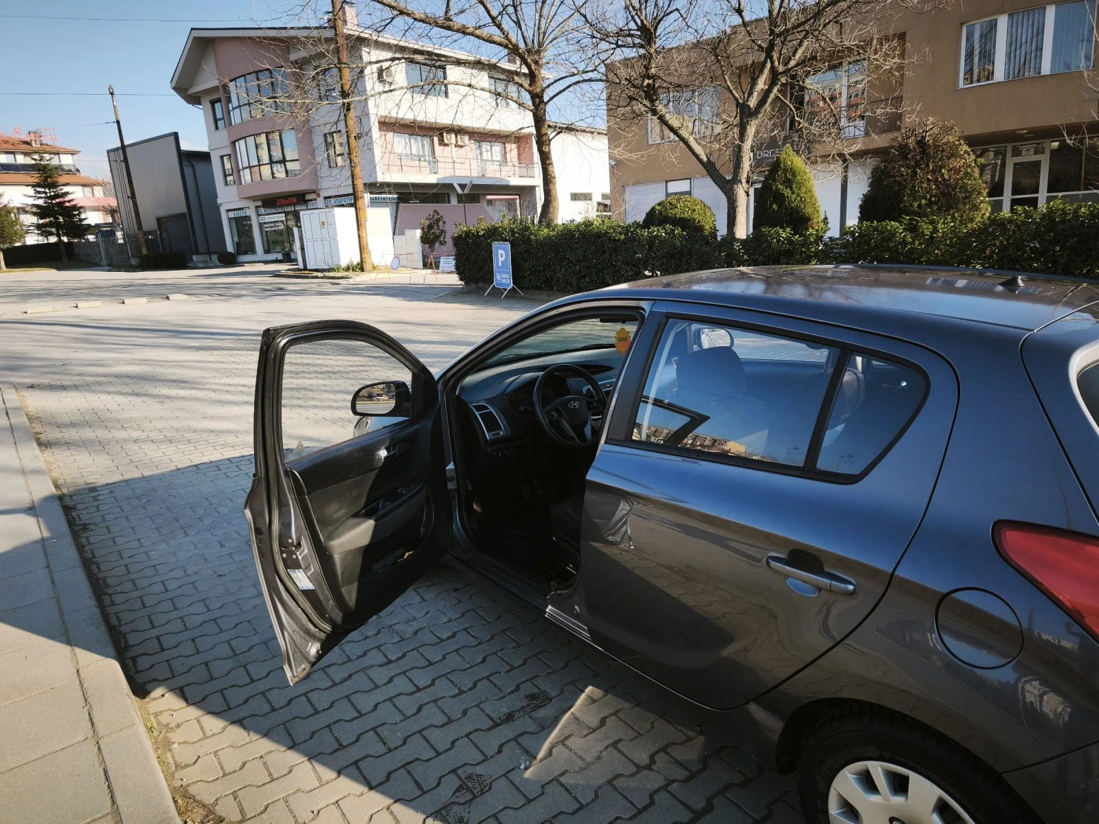 Hyundai I20, снимка 8 - Автомобили и джипове - 53802660