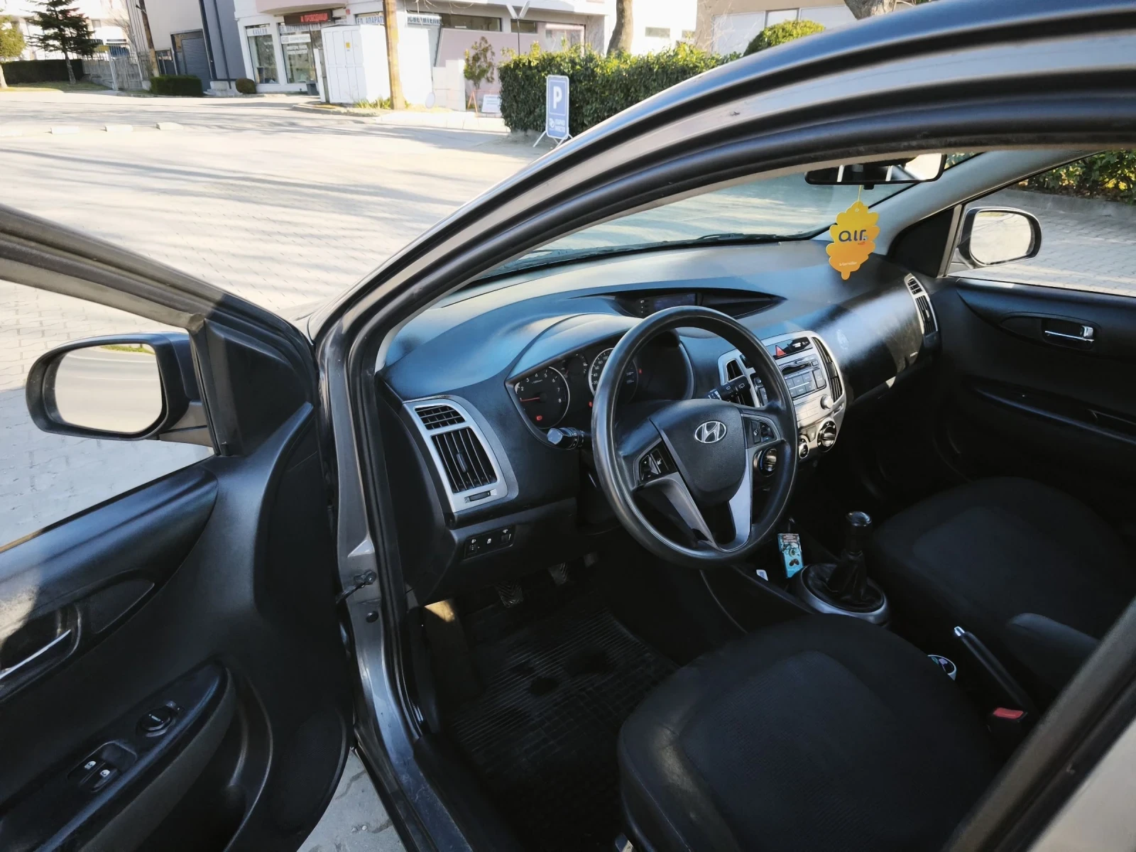 Hyundai I20, снимка 5 - Автомобили и джипове - 53802660