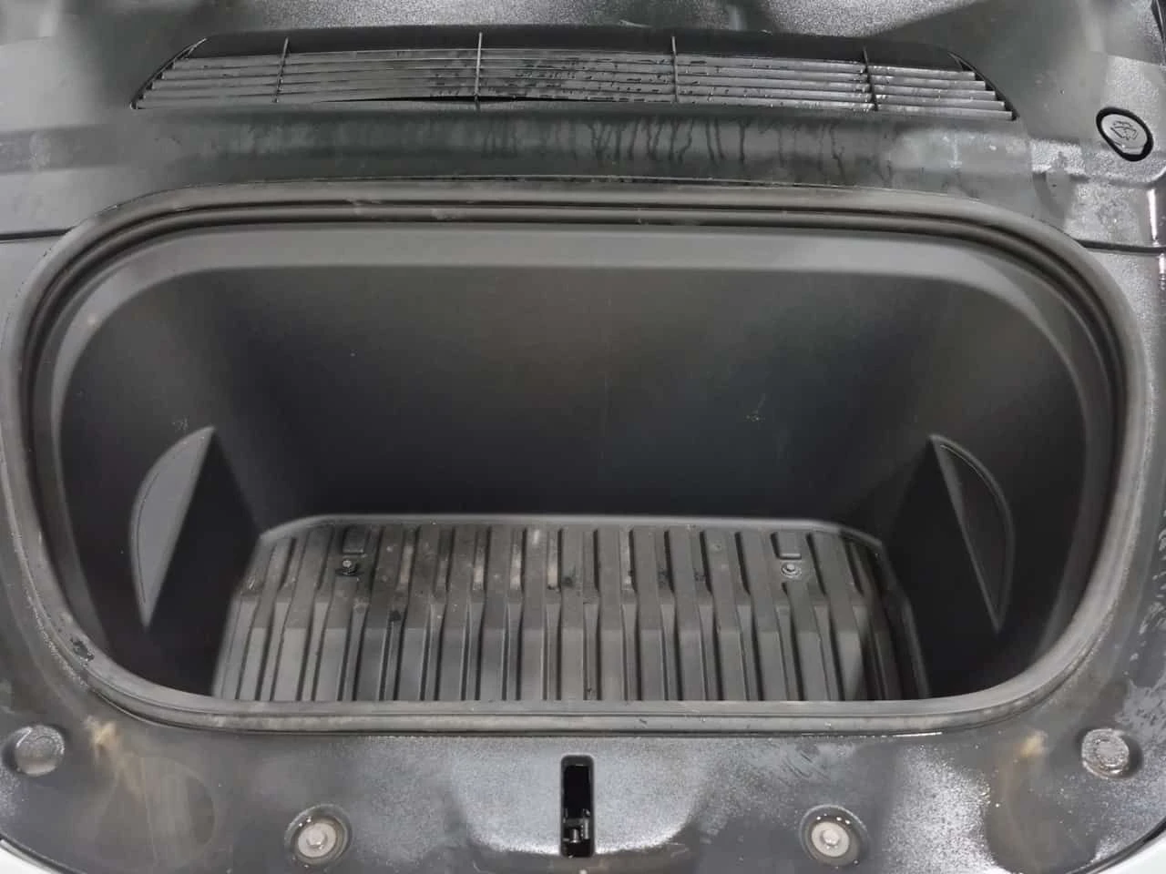 Tesla Model Y * PERFORMANCE * ПОДГРЕВ* BLIND SPOT* , снимка 16 - Автомобили и джипове - 53953460