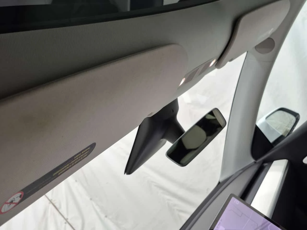 Tesla Model Y * PERFORMANCE * ПОДГРЕВ* BLIND SPOT* , снимка 13 - Автомобили и джипове - 53953460