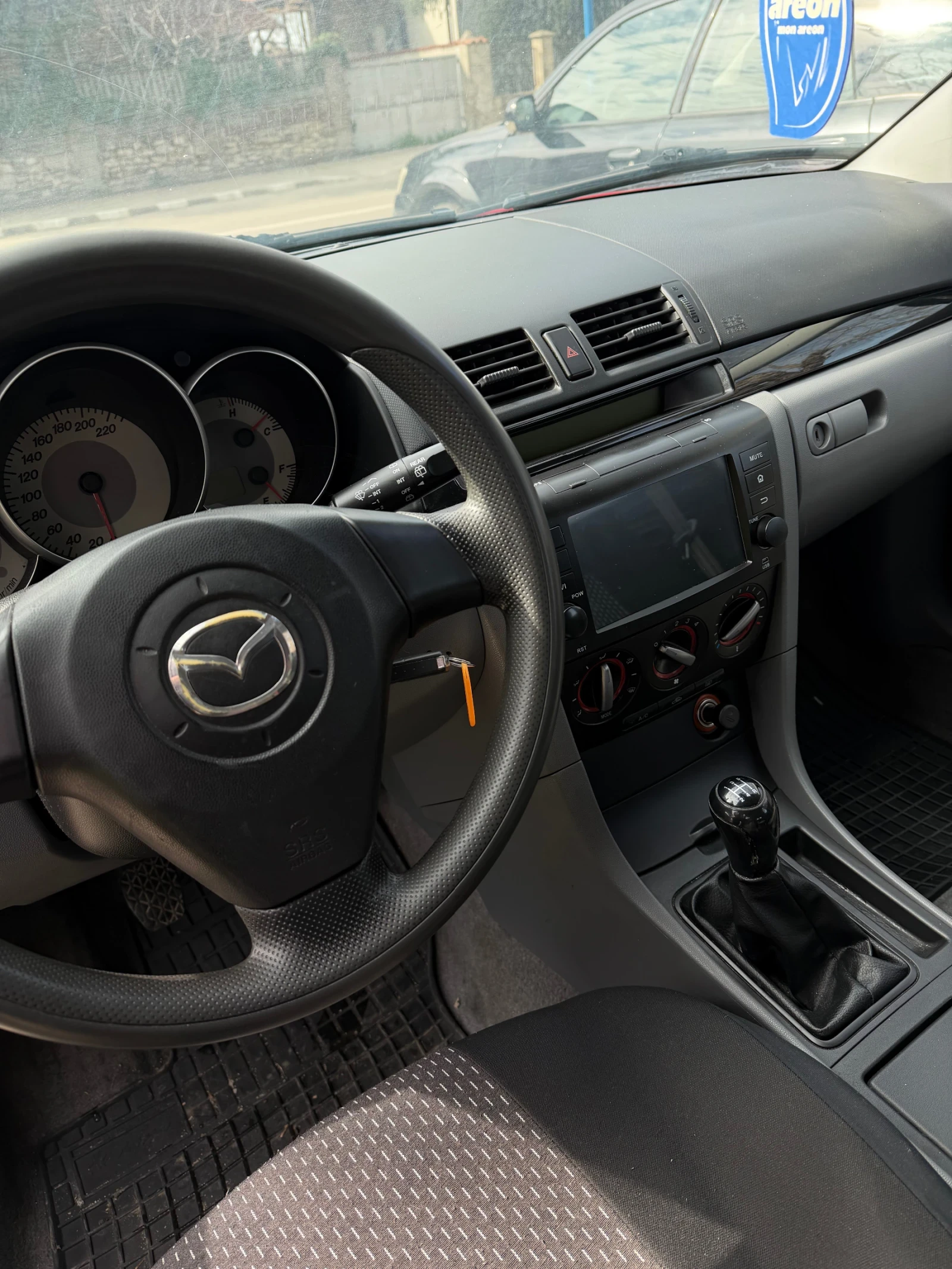 Mazda 3 1.4 BENZIN AUSTRIA , снимка 11 - Автомобили и джипове - 54041637