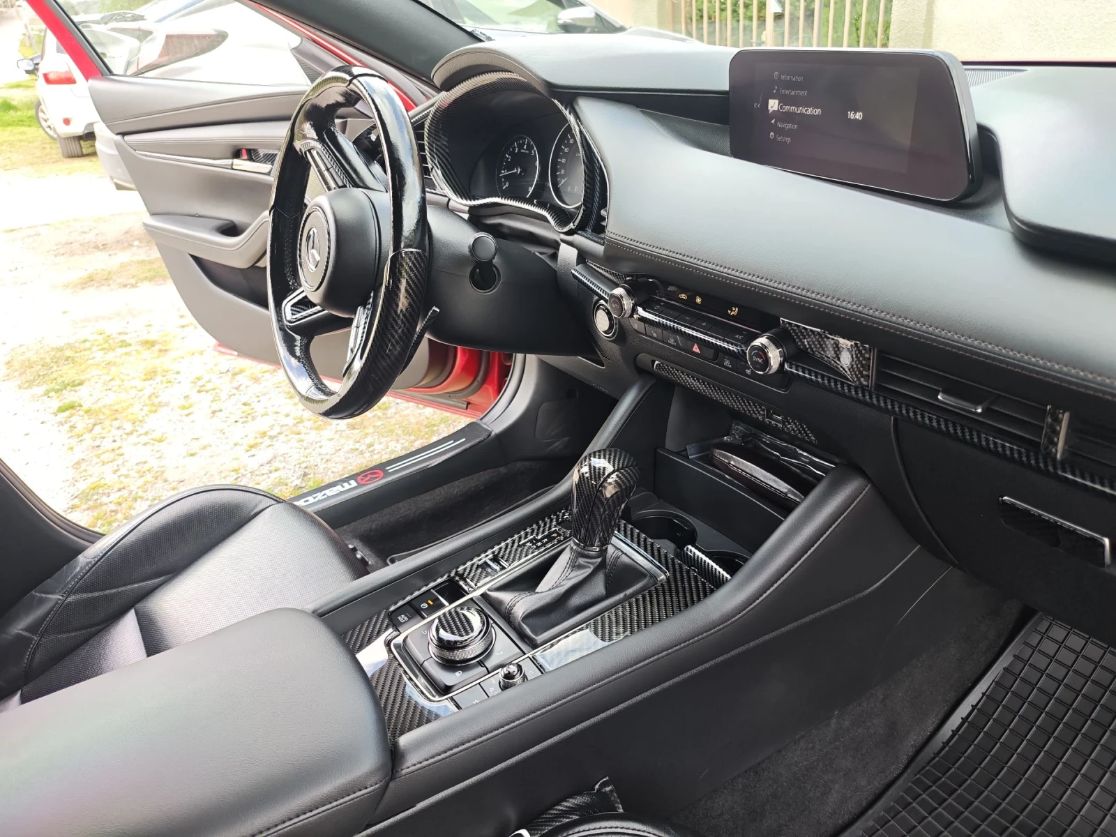 Mazda 3, снимка 11 - Автомобили и джипове - 54180659