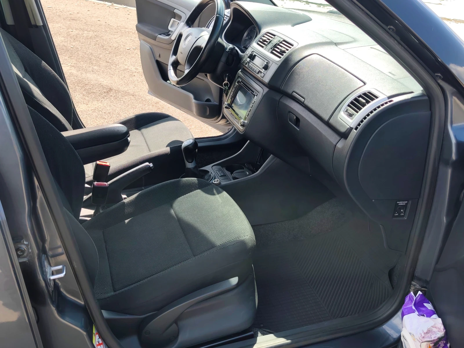 Skoda Fabia 1.6i, снимка 8 - Автомобили и джипове - 54303961