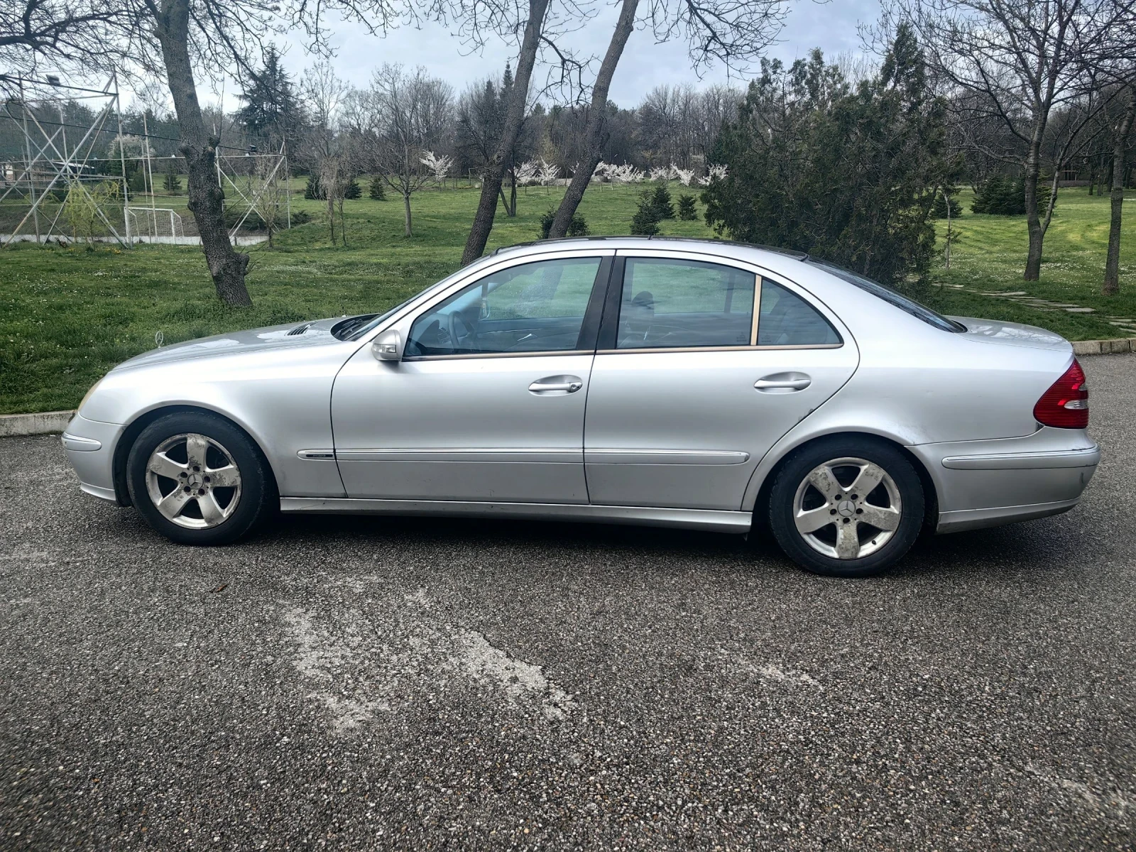 Mercedes-Benz E 270 ПАНОРМА ПАРКТРОНИК, снимка 6 - Автомобили и джипове - 55002751