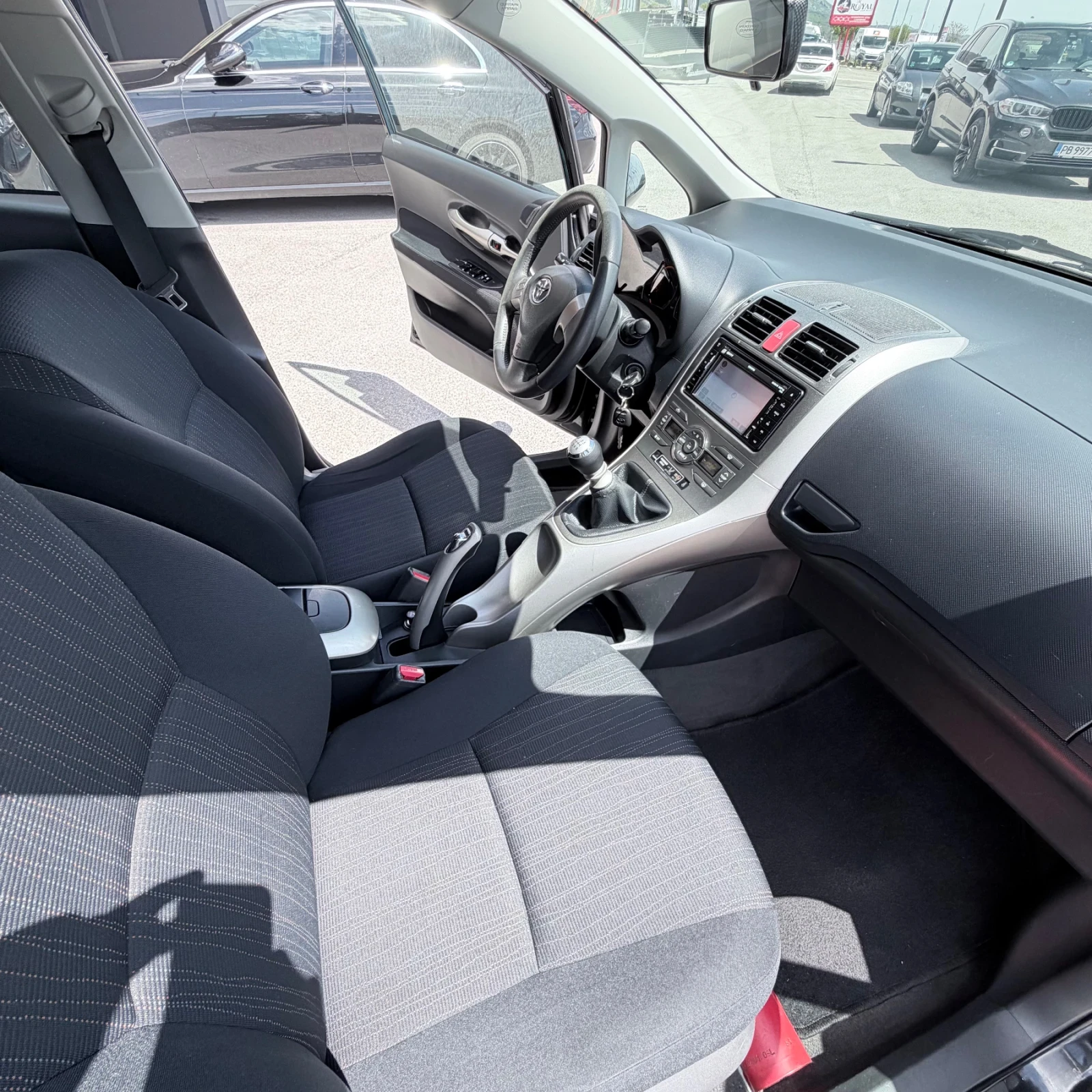 Toyota Auris 2.0-126к.с.-D4D;НАВИГАЦИЯ;КЛИМАТРОНИК, снимка 11 - Автомобили и джипове - 54424024