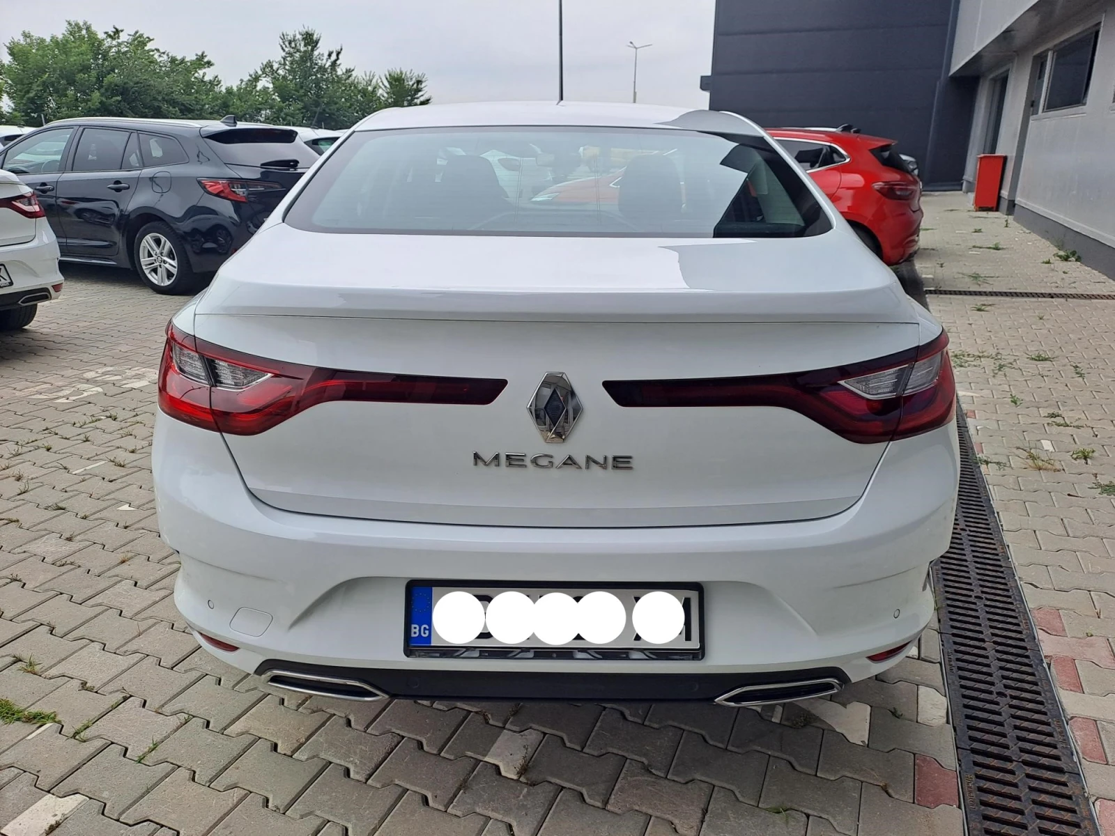 Renault Megane 1.3 Sedan TCe Life  140�.�. | Mobile.bg � ����������� 5