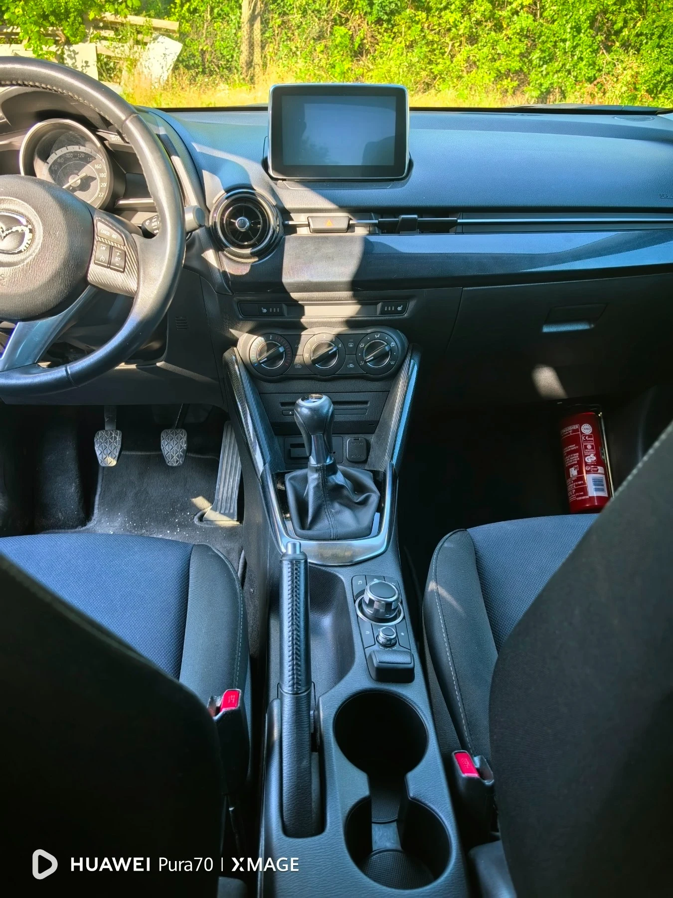 Mazda 2 1.5бензин , снимка 10 - Автомобили и джипове - 55322220