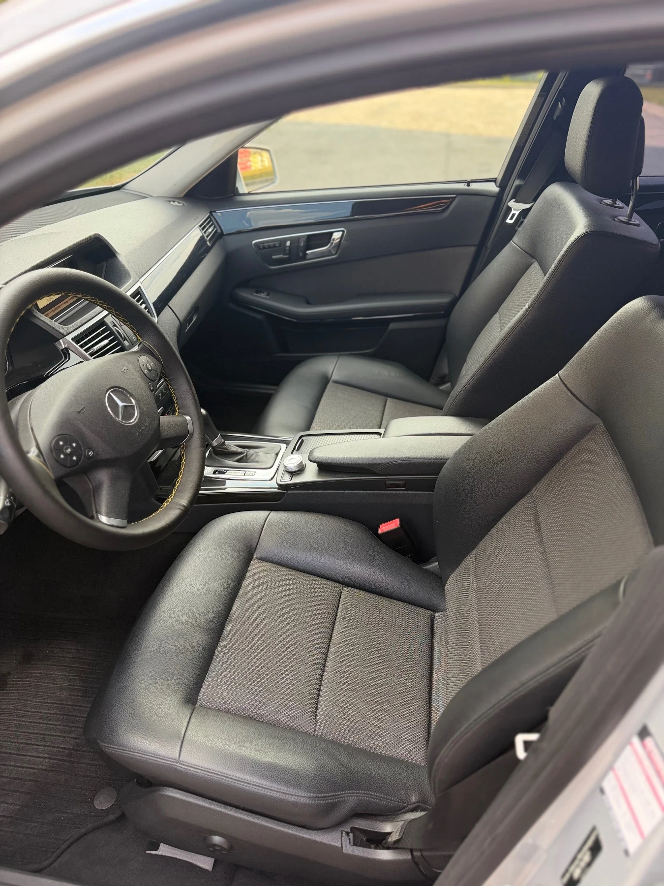 Mercedes-Benz E 220, снимка 11 - Автомобили и джипове - 55832704