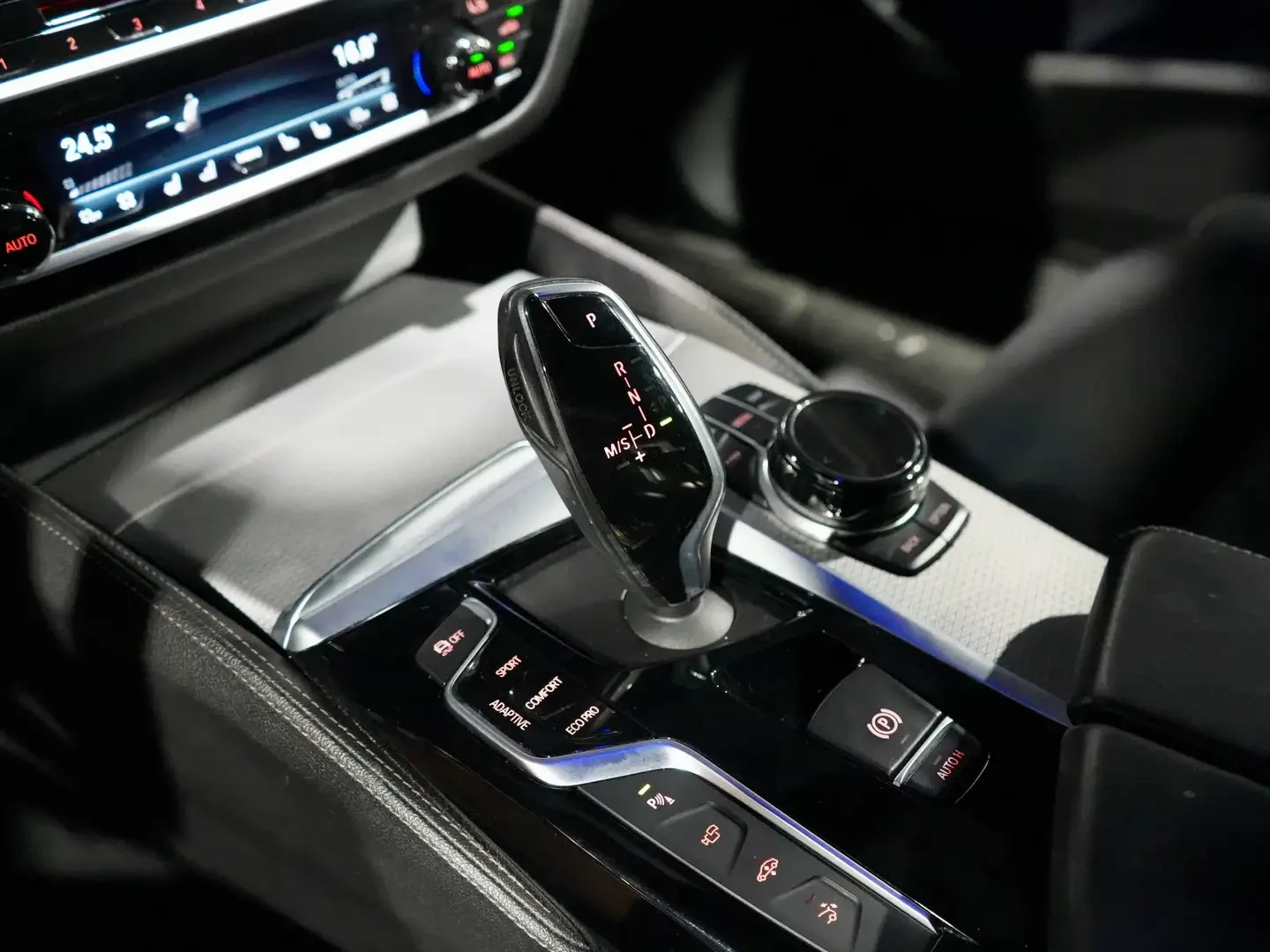 BMW 640 GT* B58* M-Pack* H/K* Adaptive* Масаж* Обдухване, снимка 14 - Автомобили и джипове - 55889227