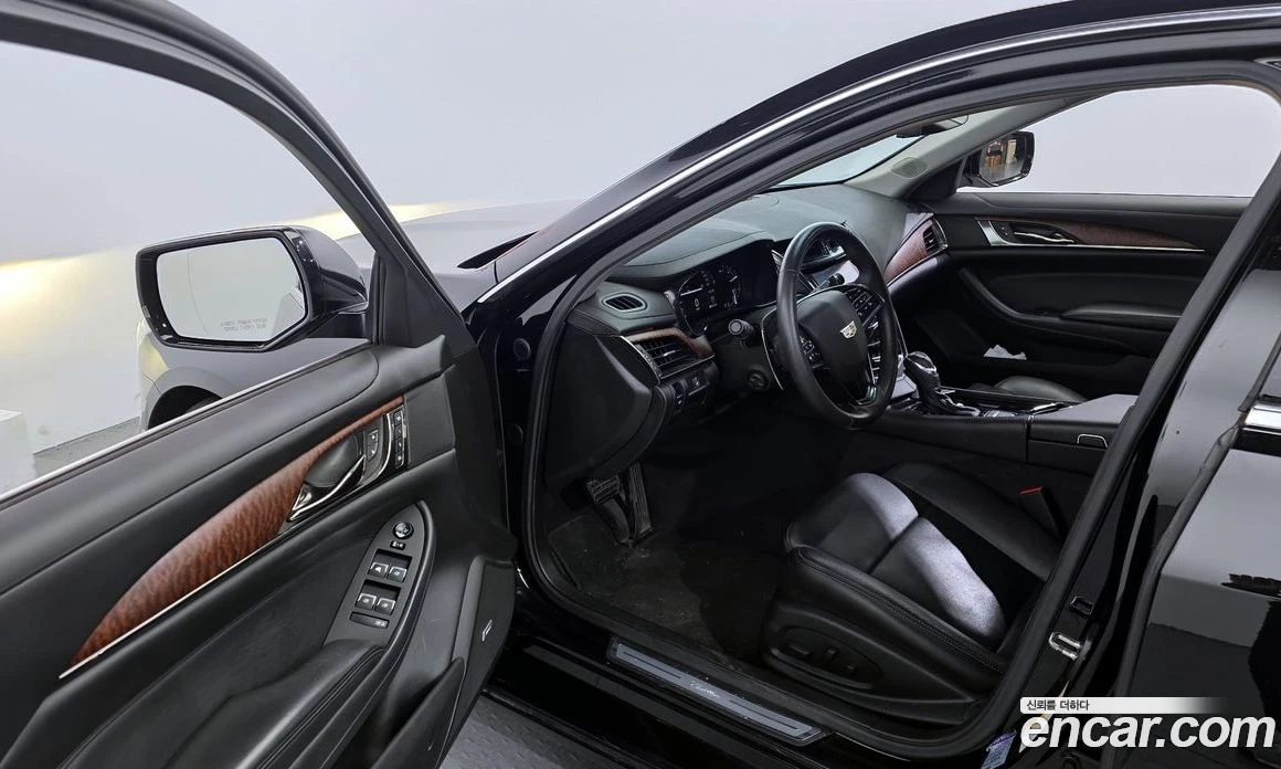 Cadillac Cts 2.0 Luxury, снимка 10 - Автомобили и джипове - 56123065