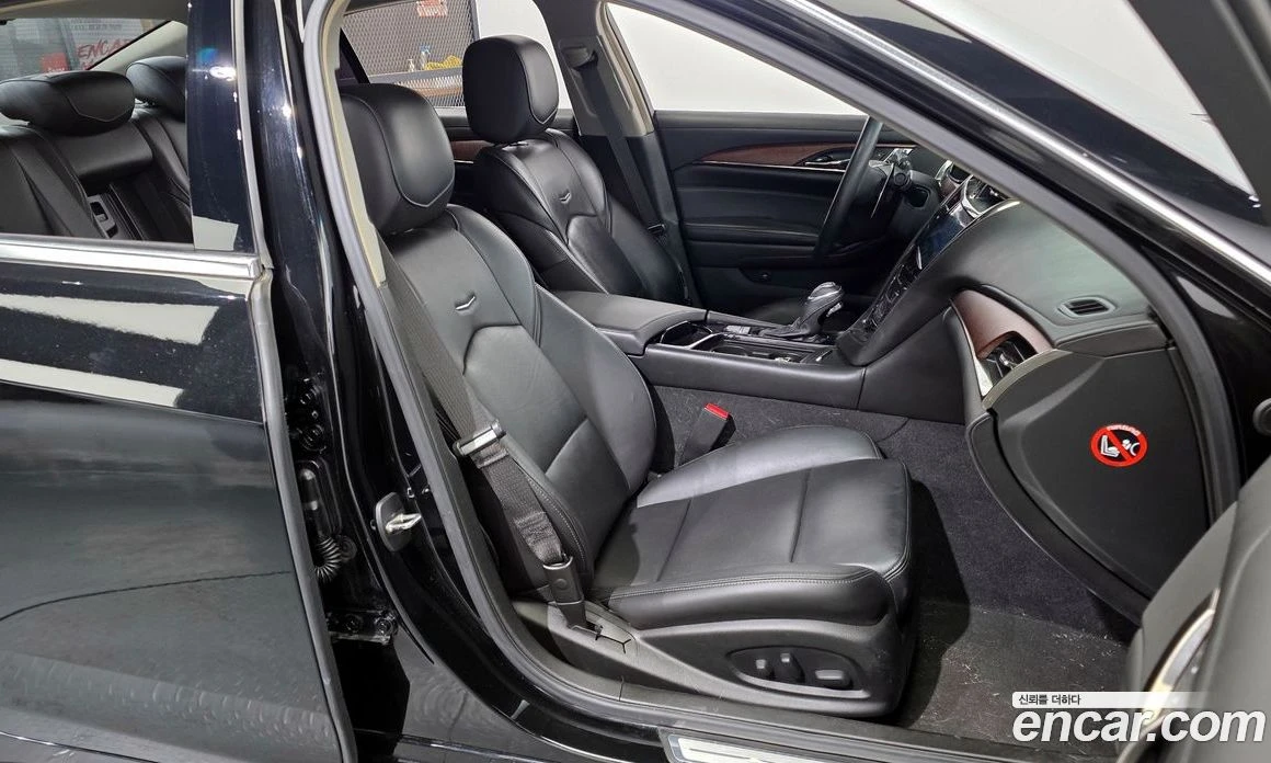 Cadillac Cts 2.0 Luxury, снимка 12 - Автомобили и джипове - 56123065