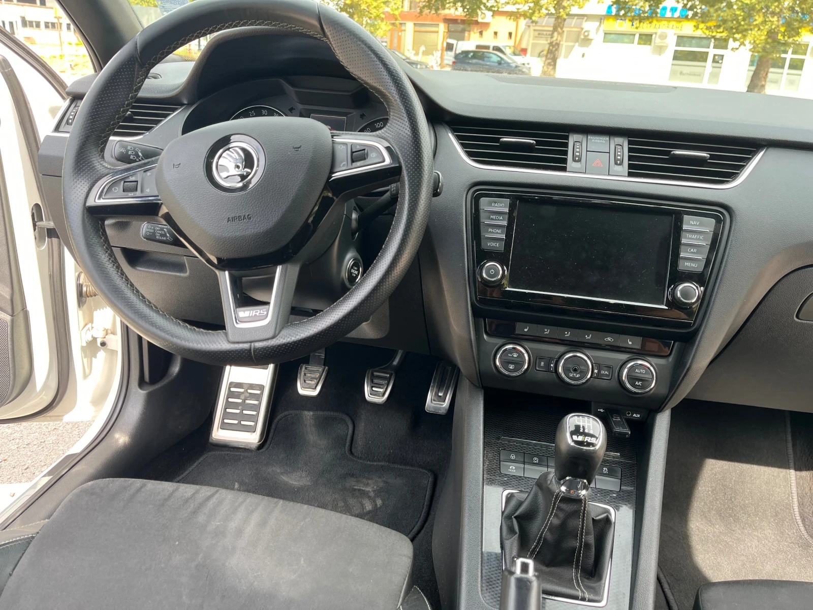 Skoda Octavia, снимка 9 - Автомобили и джипове - 56144895