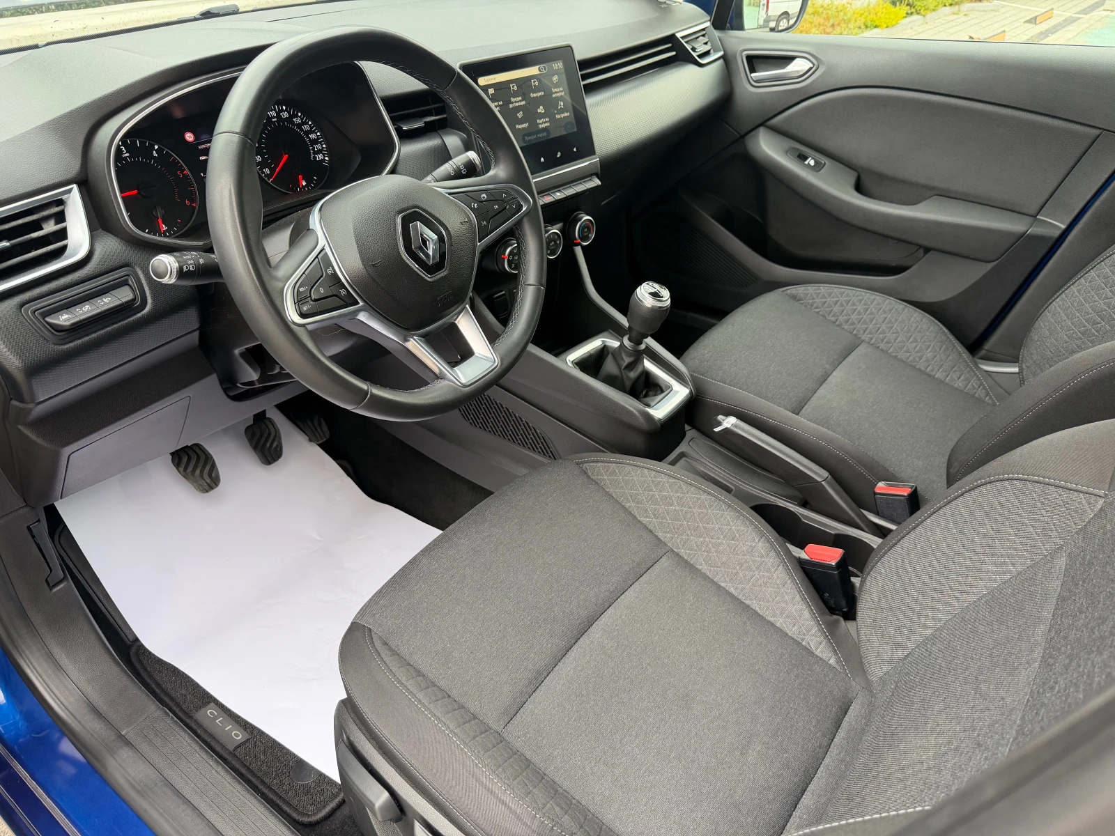 Renault Clio  1.5 Blue dCi IronBlue DISTRONIC LED EURO6 TOP, снимка 10 - Автомобили и джипове - 56185392