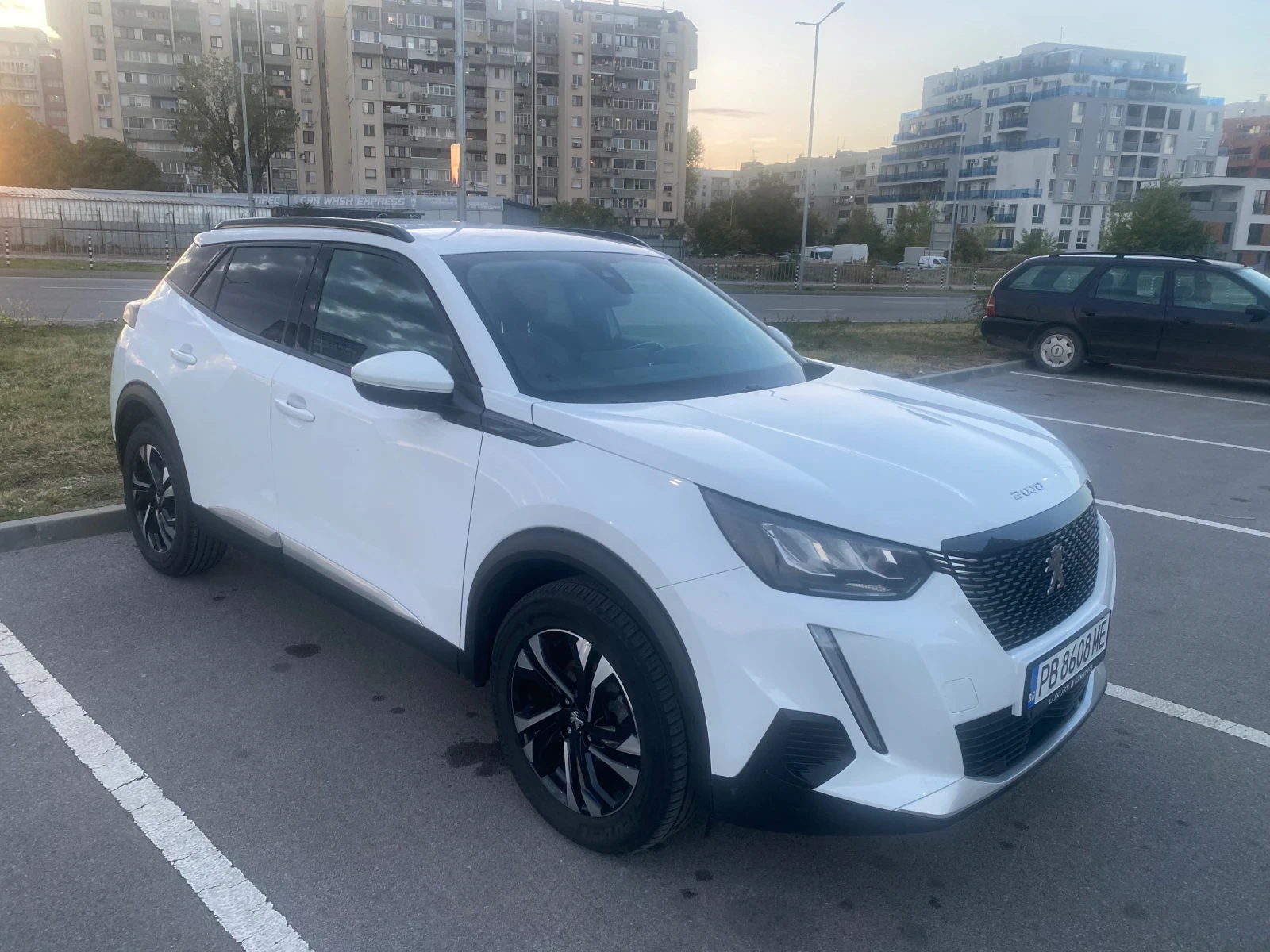 Peugeot 2008, снимка 3 - Автомобили и джипове - 56231158