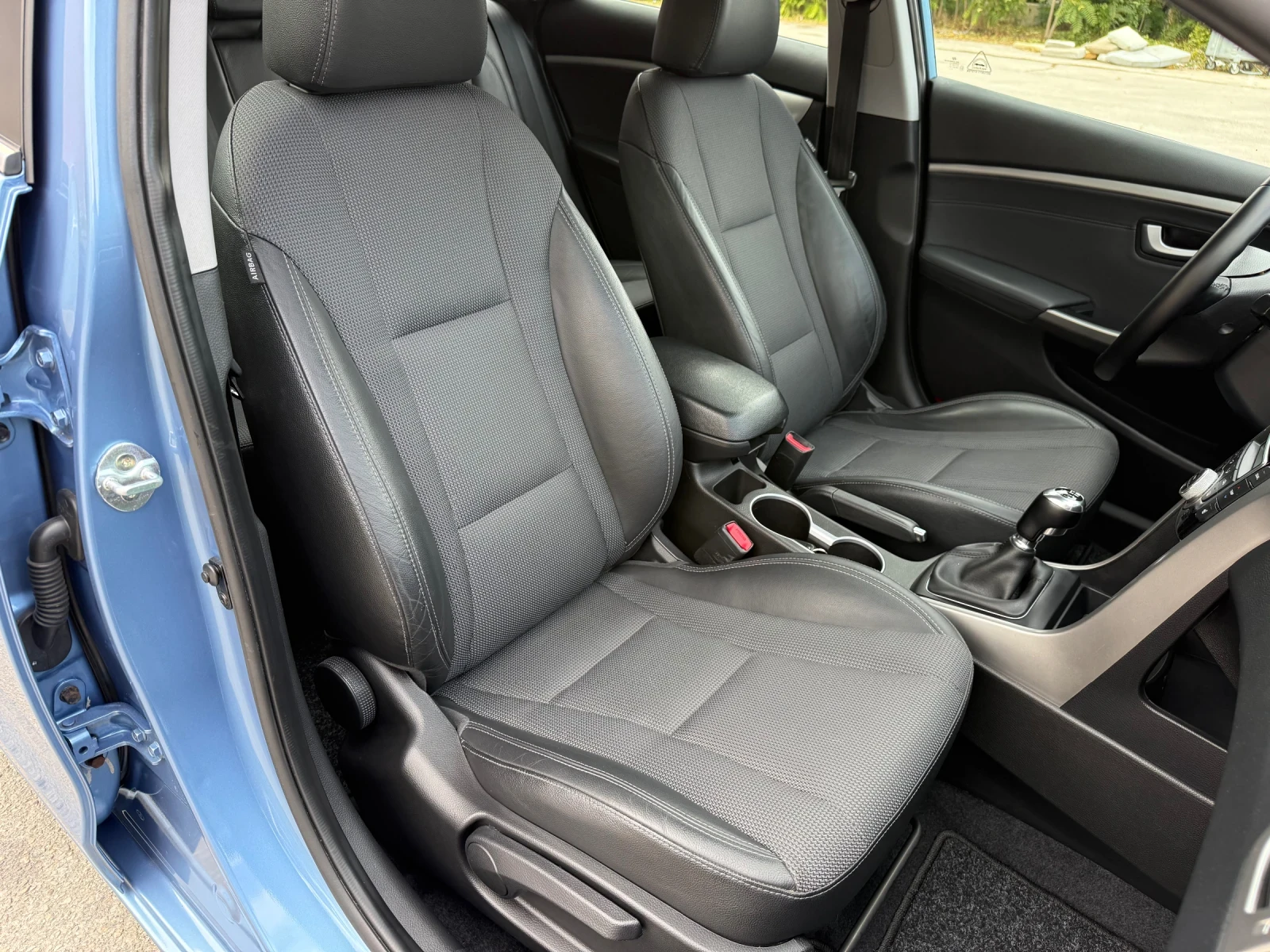 Hyundai I30 1.6i , снимка 10 - Автомобили и джипове - 56569126