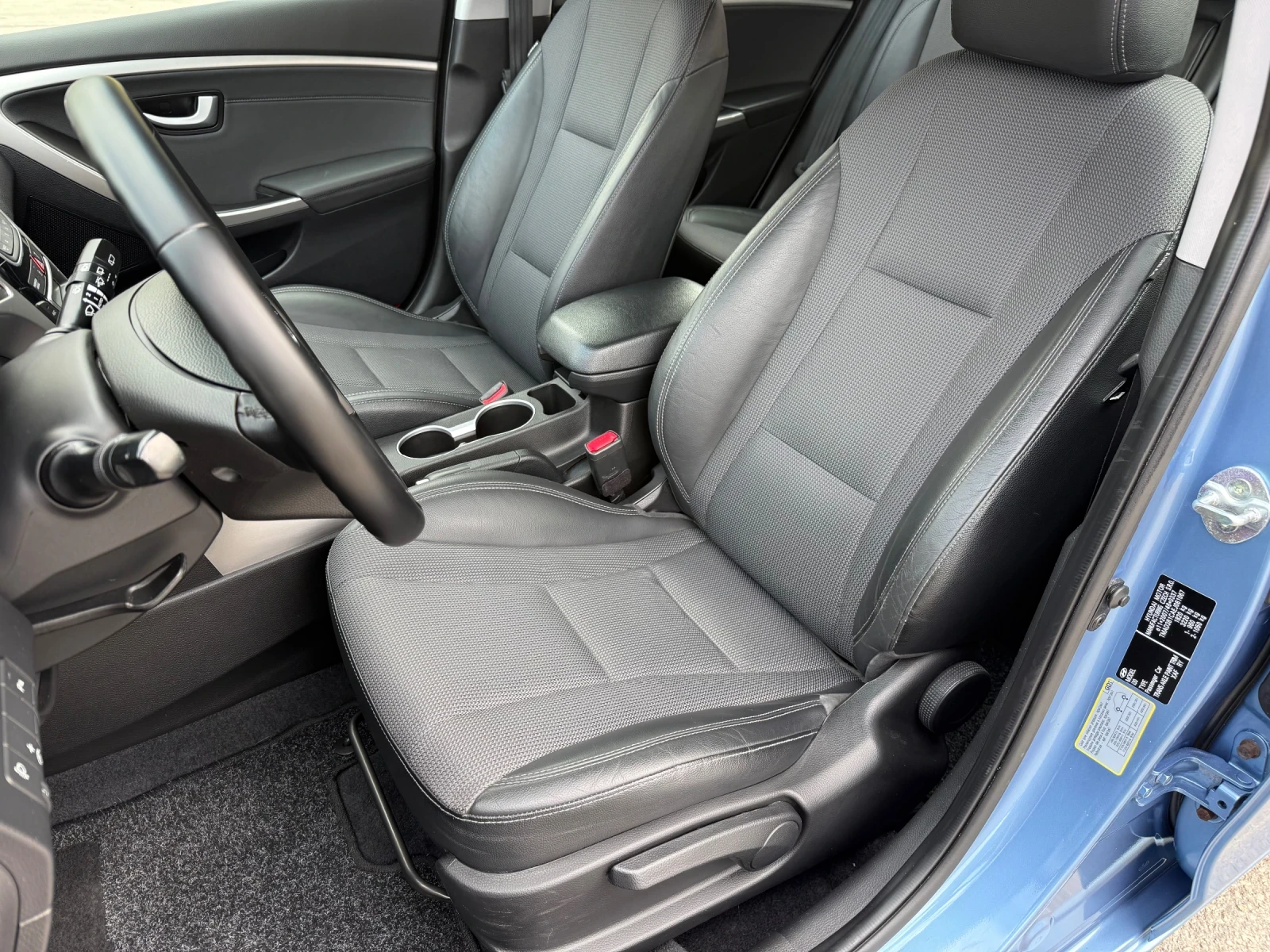 Hyundai I30 1.6i , снимка 9 - Автомобили и джипове - 56569126