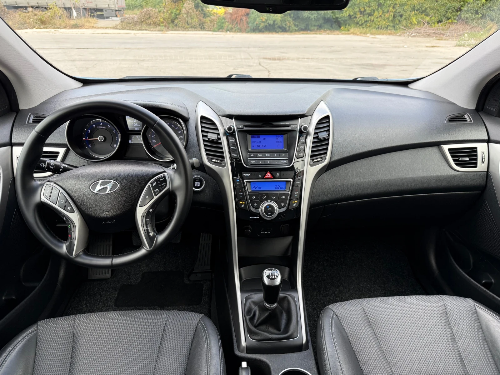 Hyundai I30 1.6i , снимка 8 - Автомобили и джипове - 56569126