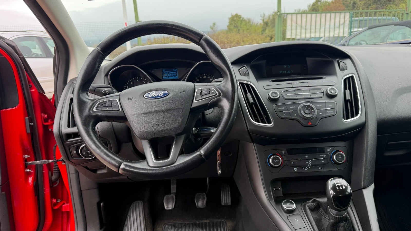 Ford Focus 1.0i ECOBOOST ТОП БАРТЕР ЛИЗИНГ, снимка 7 - Автомобили и джипове - 56717701