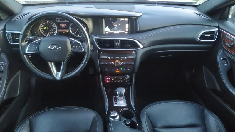 Infiniti Q30 PremiumTechAWD170кс, снимка 10 - Автомобили и джипове - 43847577