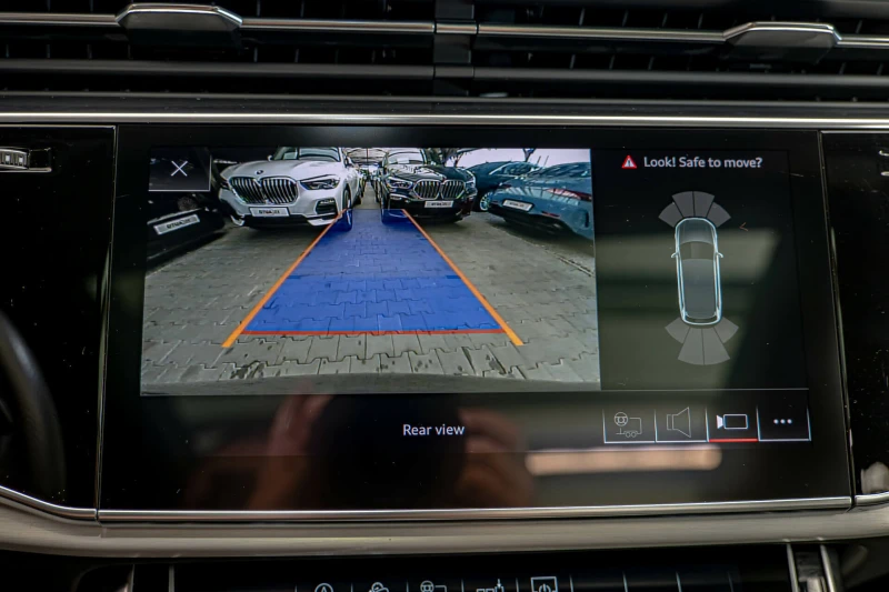 Audi SQ7 4.0TDI/Камера/Подгрев/Панорама/6+ 1, снимка 11 - Автомобили и джипове - 51288740