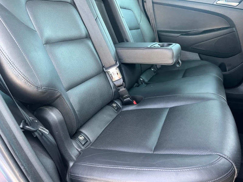 Hyundai Tucson Кожа, подгрев, вентилация, панорама, фул, снимка 10 - Автомобили и джипове - 51607004