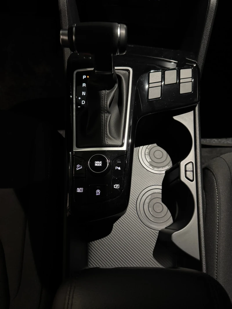 Kia Sportage 1.6 T-GDI , снимка 13 - Автомобили и джипове - 51757356