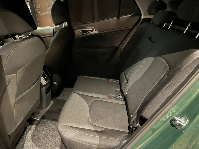 Kia Sportage 1.6 T-GDI , снимка 9 - Автомобили и джипове - 51757356