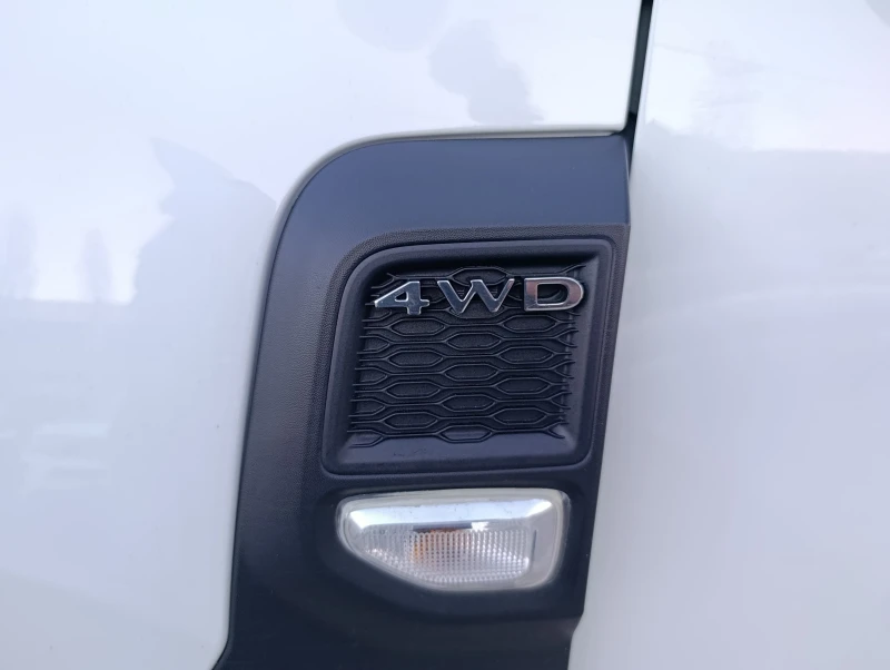 Dacia Duster 1.3TCe-131kc-4x4 N1, снимка 14 - Автомобили и джипове - 52719405