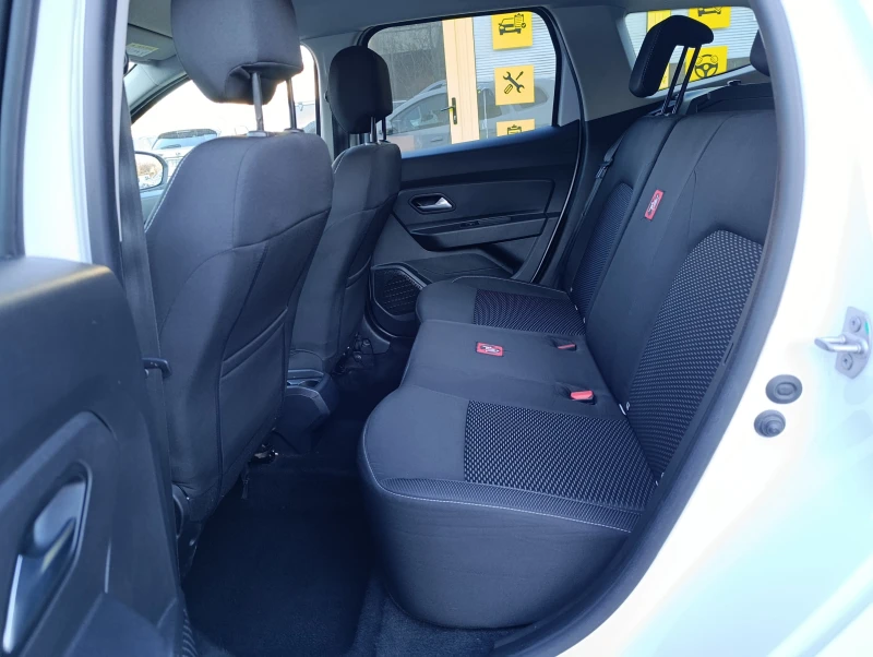 Dacia Duster 1.3TCe-131kc-4x4 N1, снимка 8 - Автомобили и джипове - 52719405
