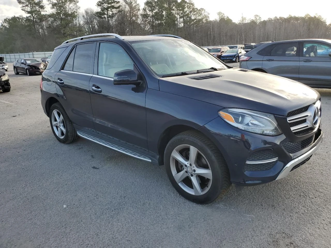 Mercedes-Benz GLE 350  - изображение 4