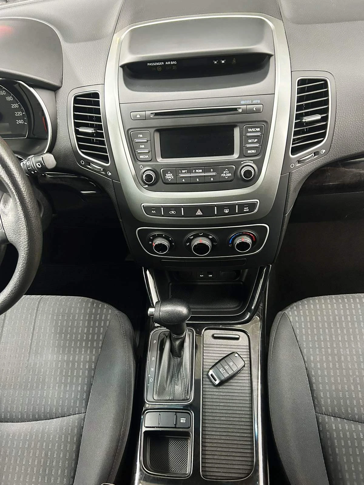 Kia Sorento 2.2-7мес.4* 4 SWISS - изображение 8
