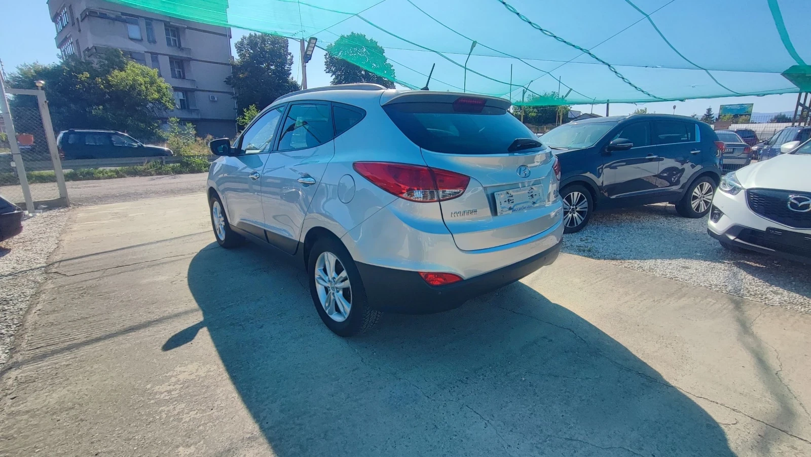 Hyundai IX35  2.0 CRDI 4x4 - изображение 6