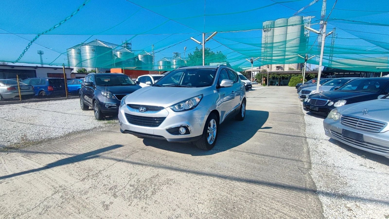 Hyundai IX35  2.0 CRDI 4x4 - изображение 3