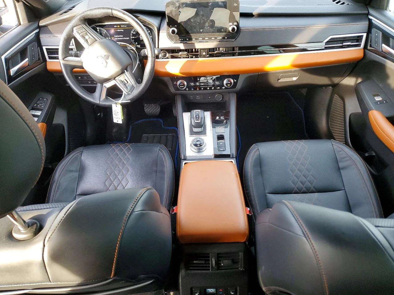 Mitsubishi Outlander PHEV SEL S-AWC, снимка 8 - Автомобили и джипове - 53905042