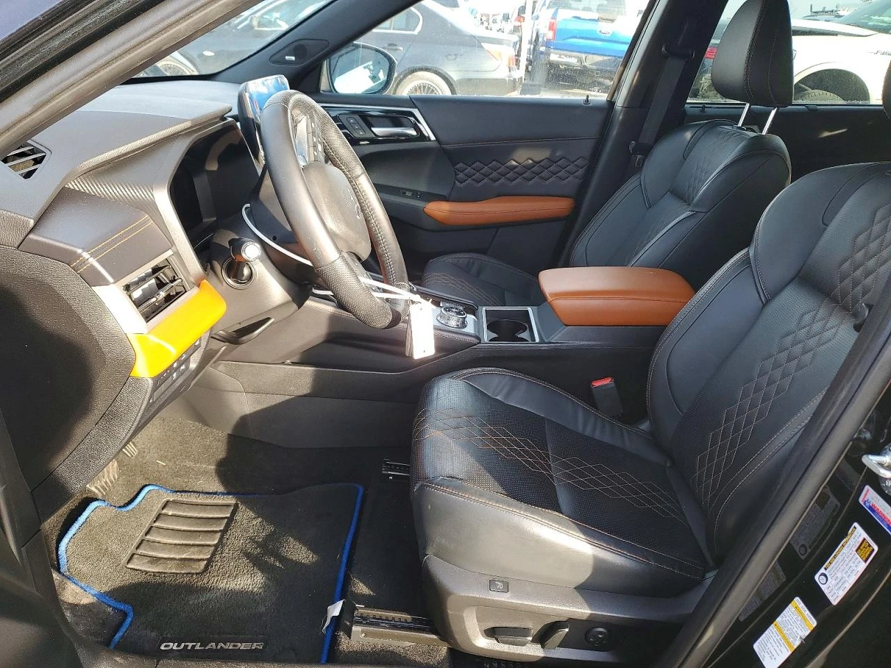 Mitsubishi Outlander PHEV SEL S-AWC, снимка 7 - Автомобили и джипове - 53905042