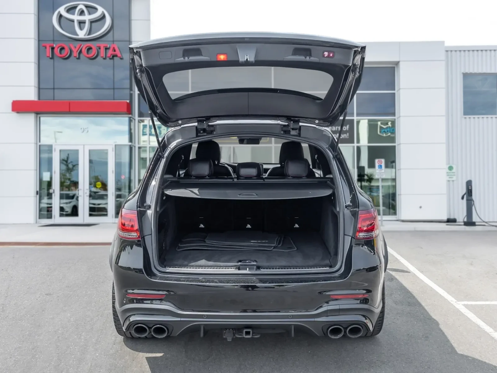 Mercedes-Benz GLC 43 AMG AMG 4MATIC, снимка 6 - Автомобили и джипове - 55395077
