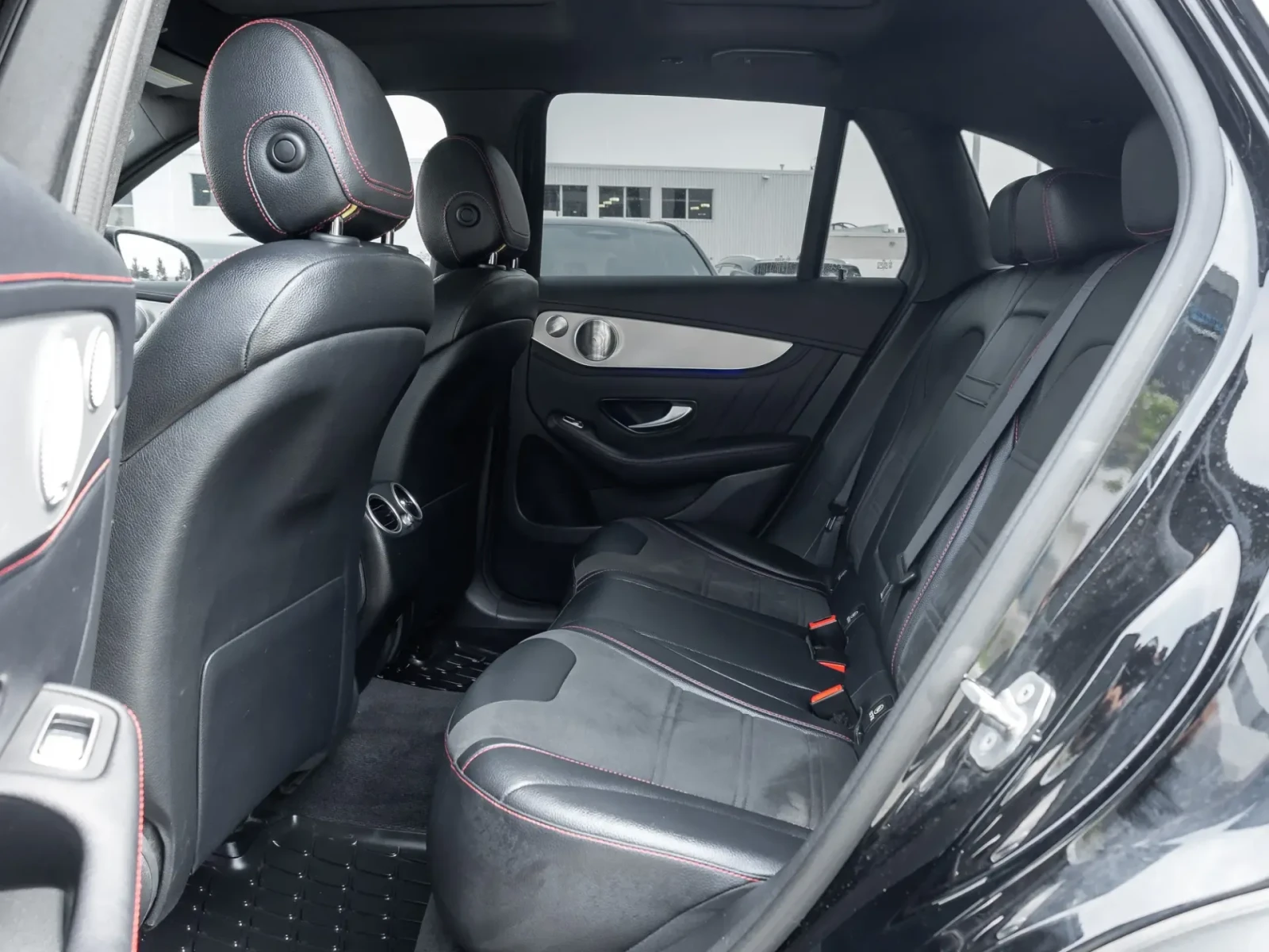 Mercedes-Benz GLC 43 AMG AMG 4MATIC, снимка 16 - Автомобили и джипове - 55395077