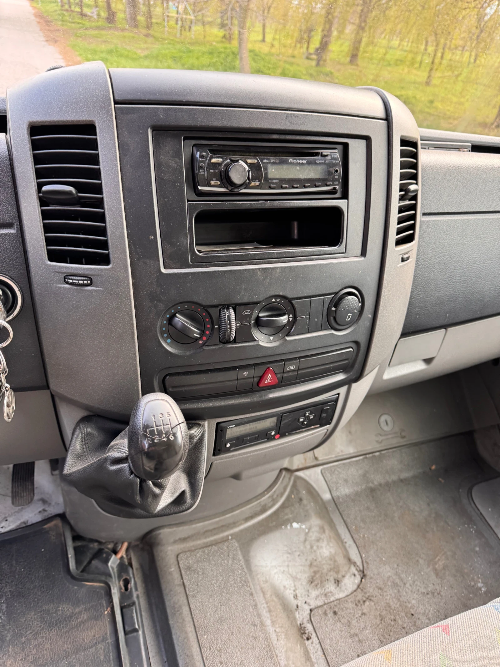VW Crafter 2.5TDI 109hp - изображение 10