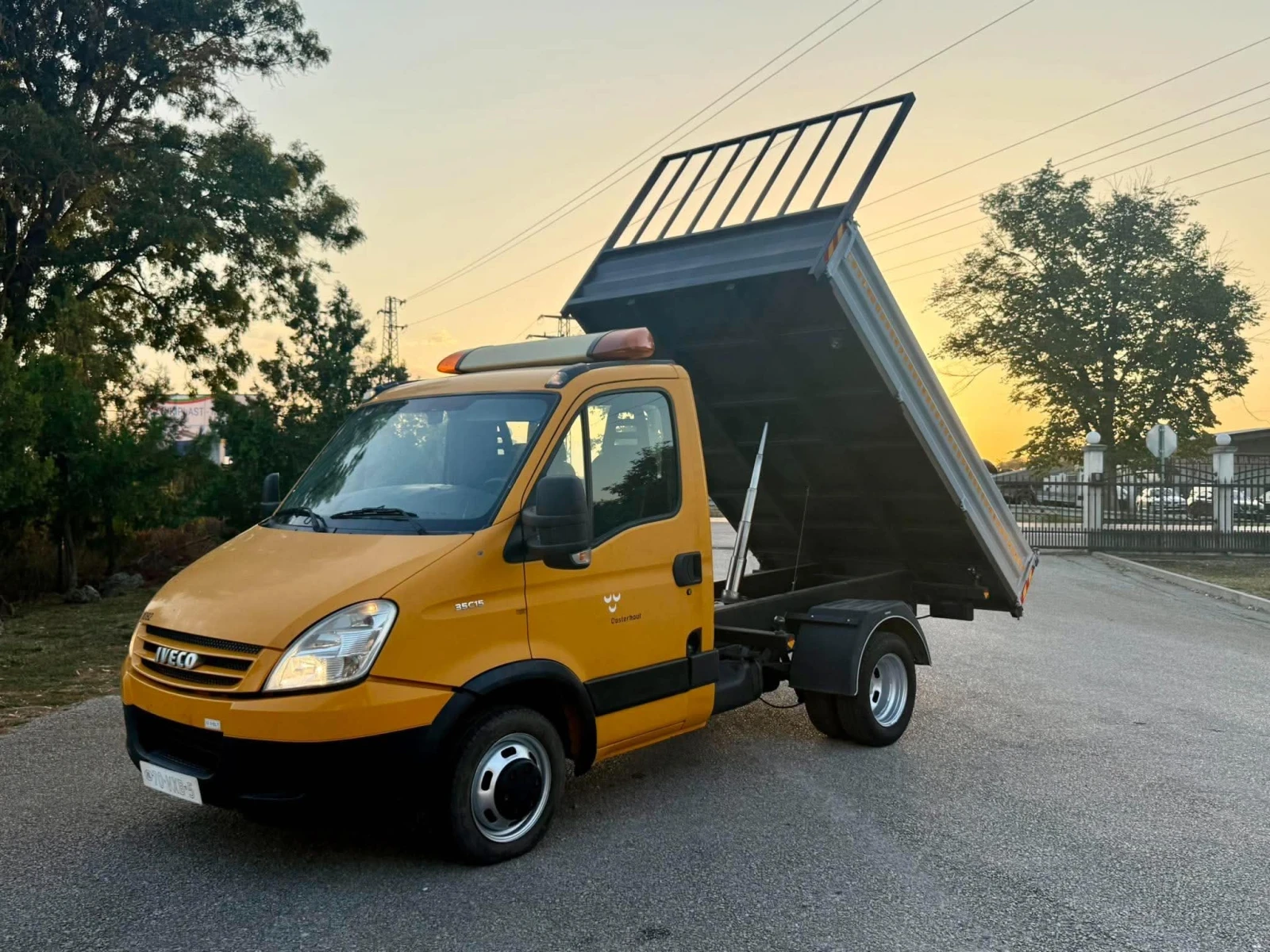 Iveco 35c15 3.0 HPI тристранен* самосвал