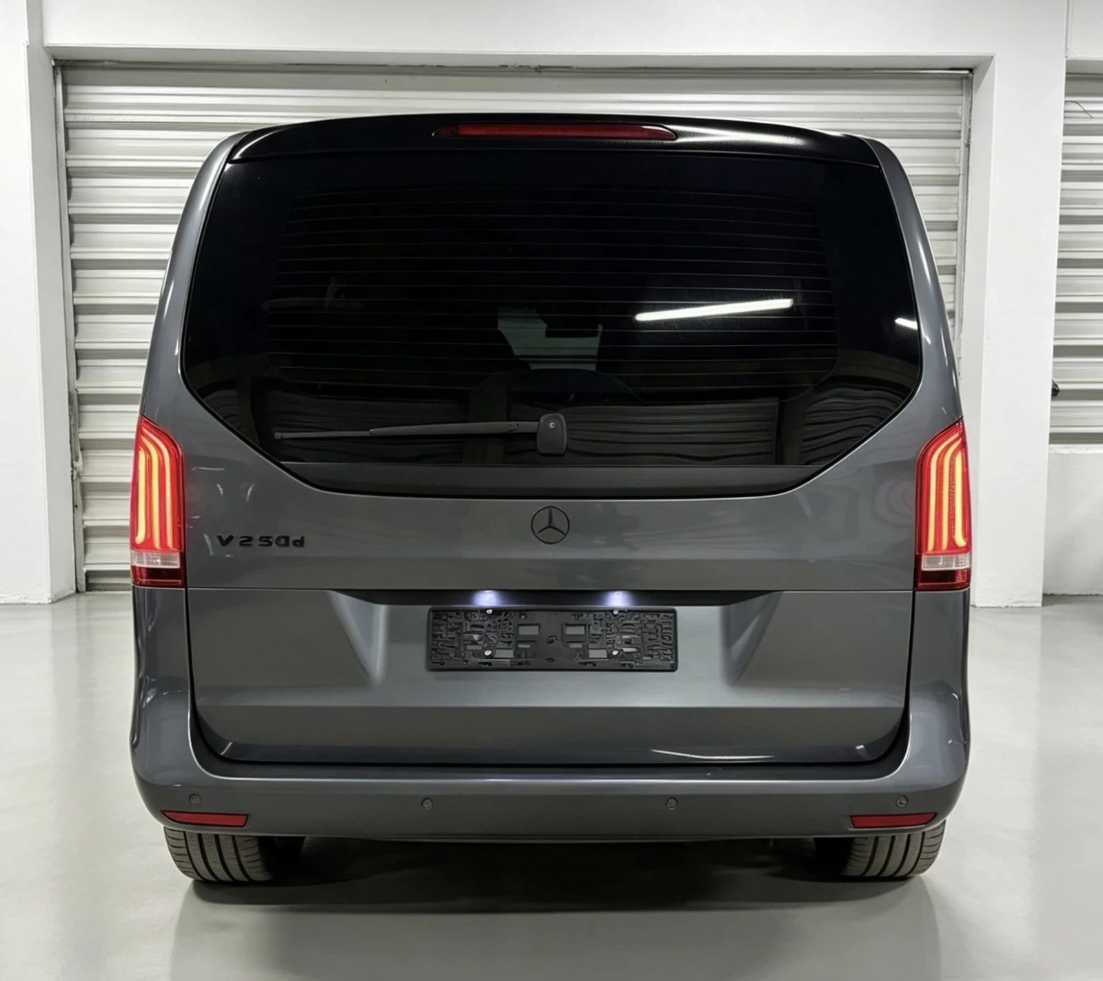 Mercedes-Benz V 250, снимка 4 - Бусове и автобуси - 56342609