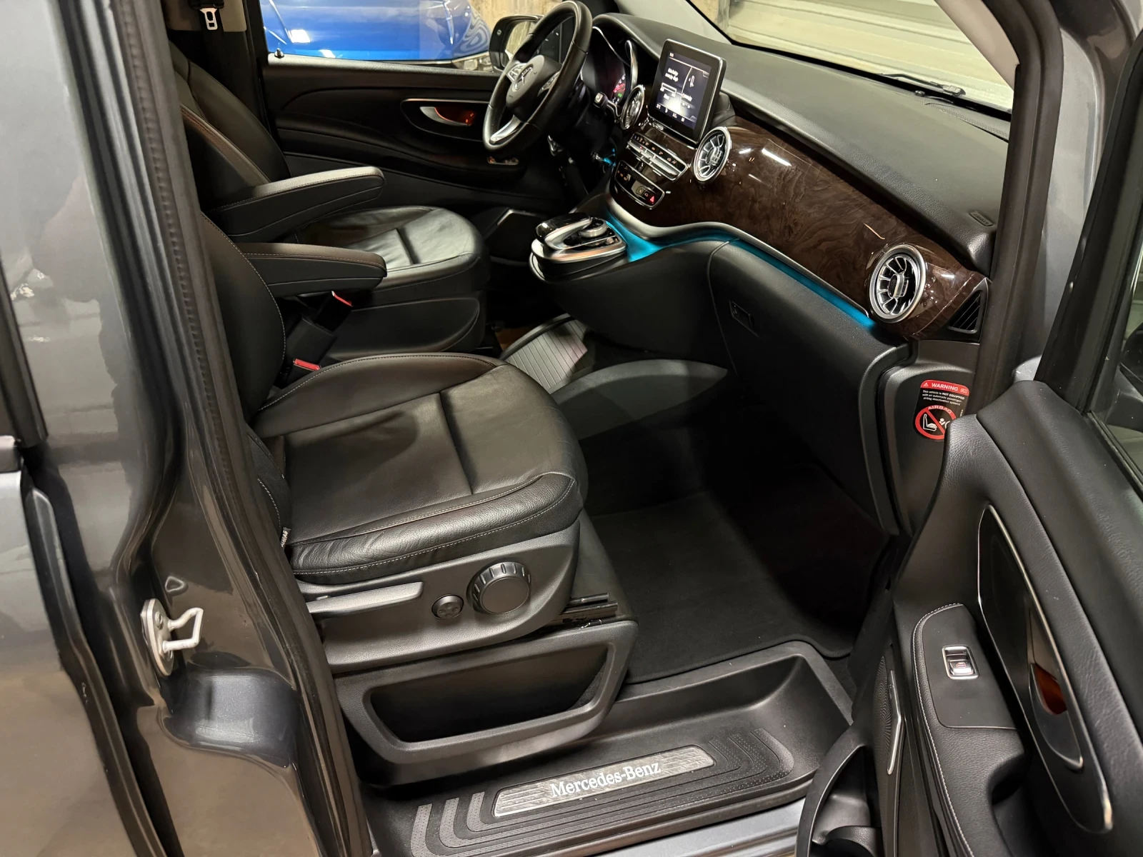 Mercedes-Benz V 250, снимка 14 - Бусове и автобуси - 56342609