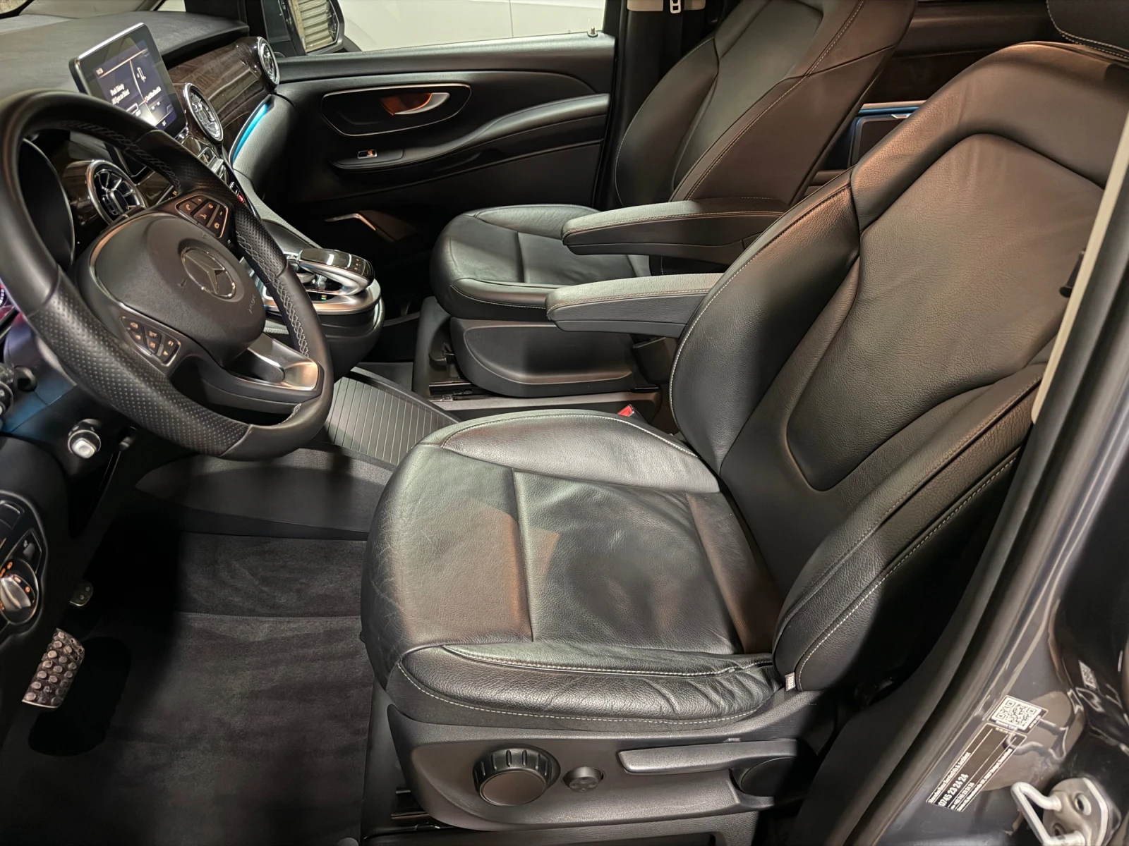 Mercedes-Benz V 250, снимка 9 - Бусове и автобуси - 56342609