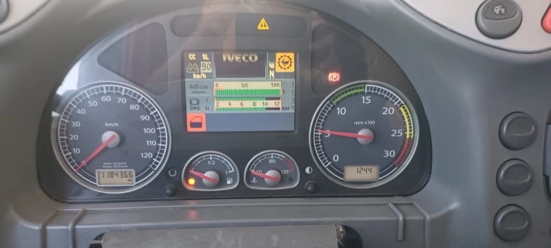 Iveco Stralis, снимка 6 - Камиони - 52109571