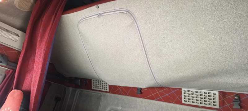 Iveco Stralis, снимка 9 - Камиони - 52109571