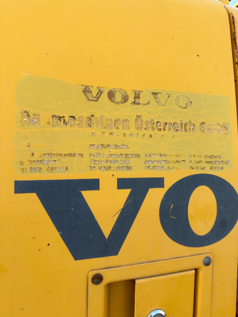 Багер Volvo EC240, снимка 3 - Индустриална техника - 45307434