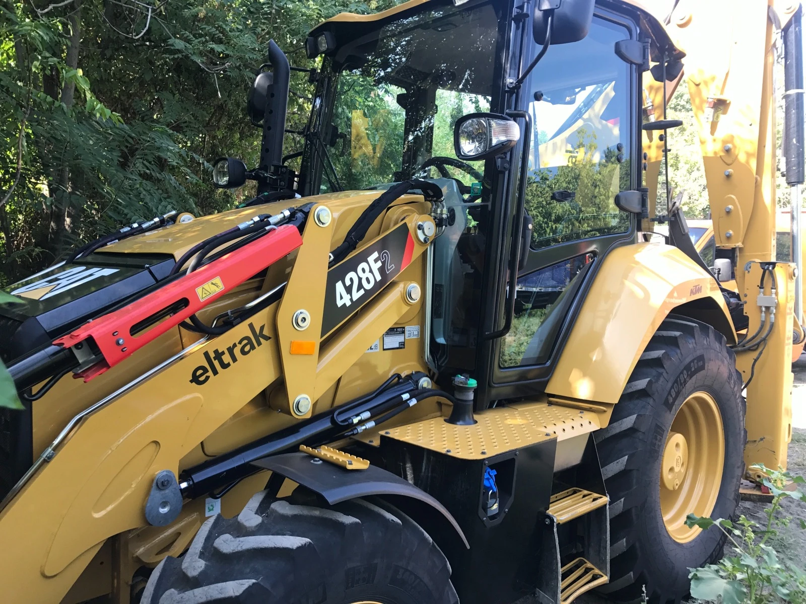 ����� Caterpillar 428 F2 | Mobile.bg � ����������� 1
