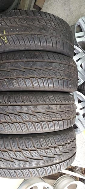 Гуми Зимни 215/60R16, снимка 1