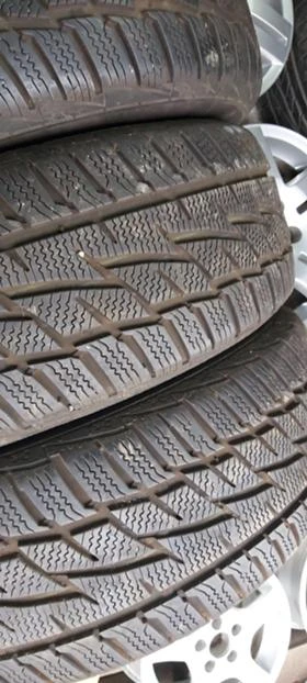Гуми Зимни 215/60R16, снимка 3