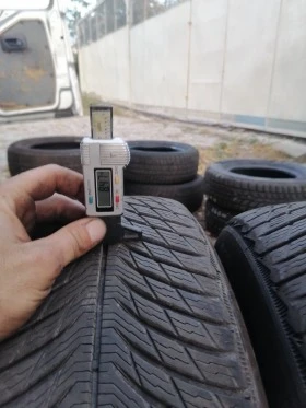 Гуми Зимни 215/65R17, снимка 5