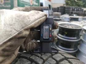 Гуми Зимни 215/65R16, снимка 3